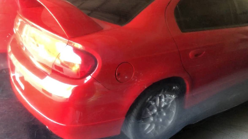 Illustration for article titled Help This Poor Dodge Neon SRT-4 Escape The Bubble Its Evil Owner Trapped It In